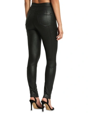 Legend Jean in Black