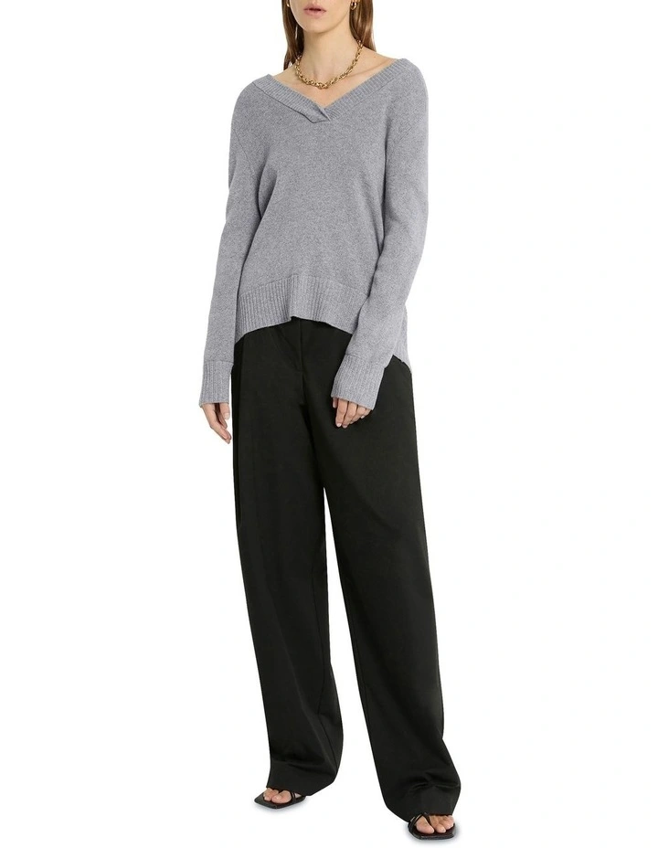 Moda Cashmere V Neck Knit Top in Grey image 3