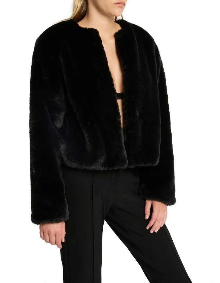 Chubby Hug Coat in Black image 4
