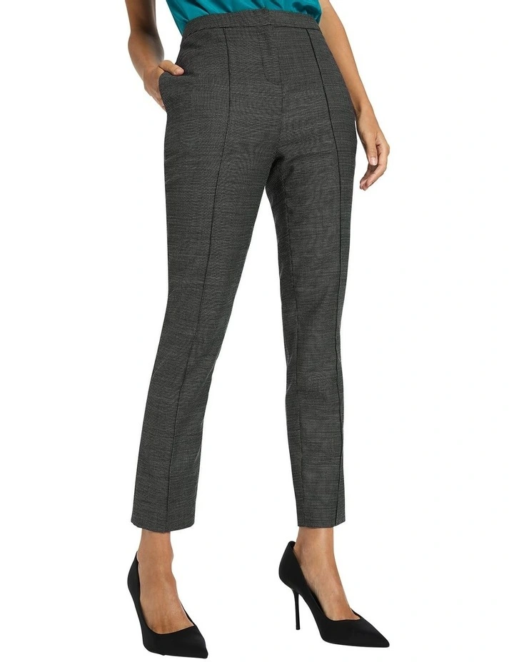 Dakoda Slim Leg Pant in Black image 3