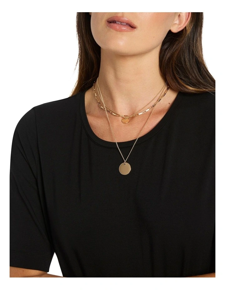 Layered Pendant Necklace in Gold image 2