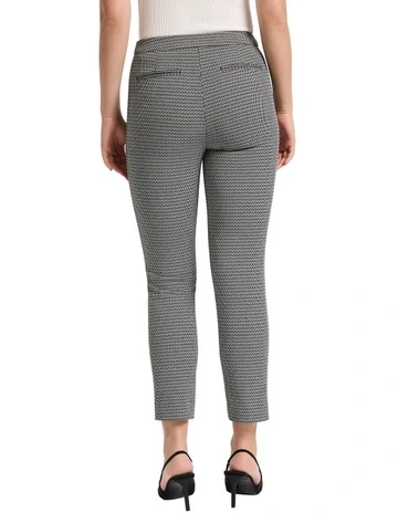 Georgie Slim Leg Pant in Black