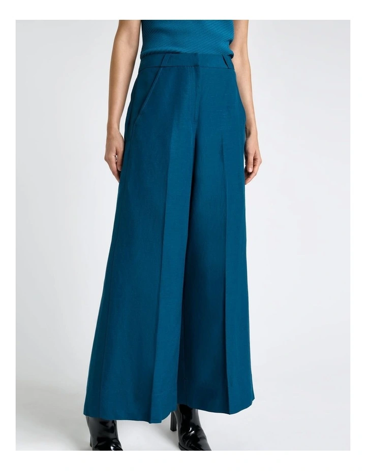 Linen Blend Cropped Leg Pant in Blue image 3