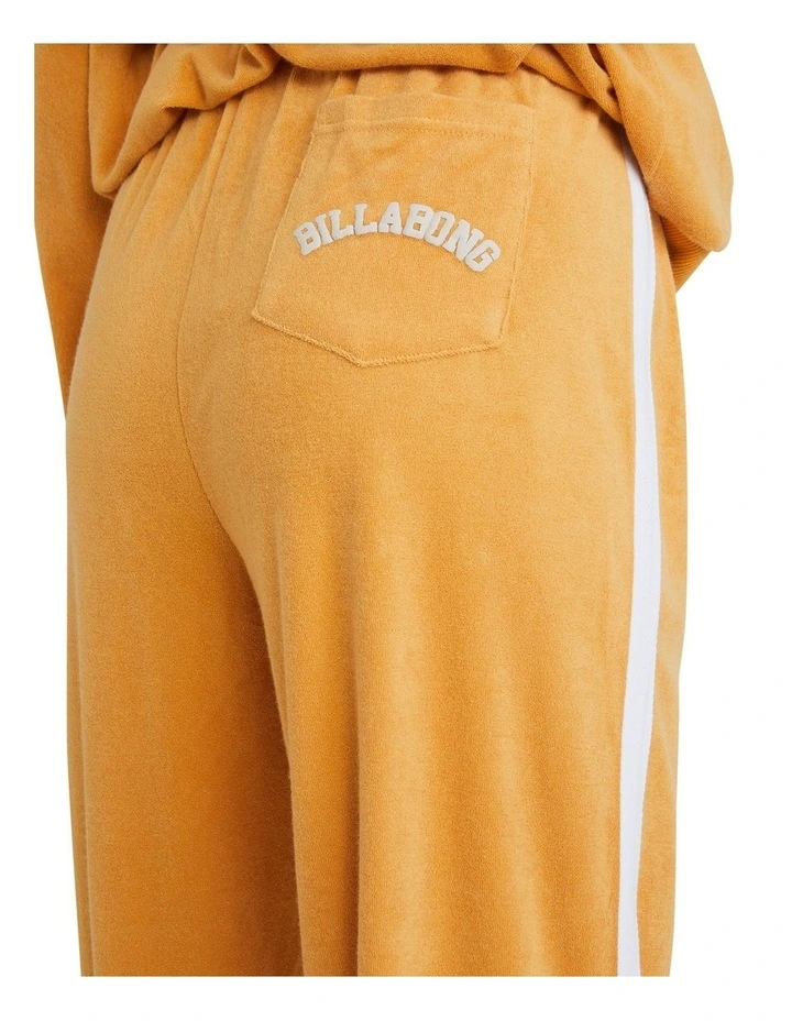 Dreamy Days Trackpant in Sandy Gold image 4