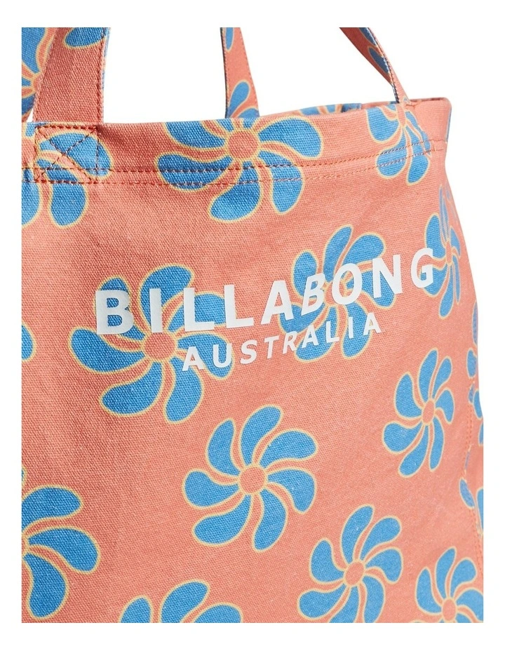 Sundial Vacation Bag in Pink image 5