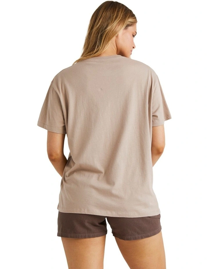 Emerald Island T-shirt in Beige image 2