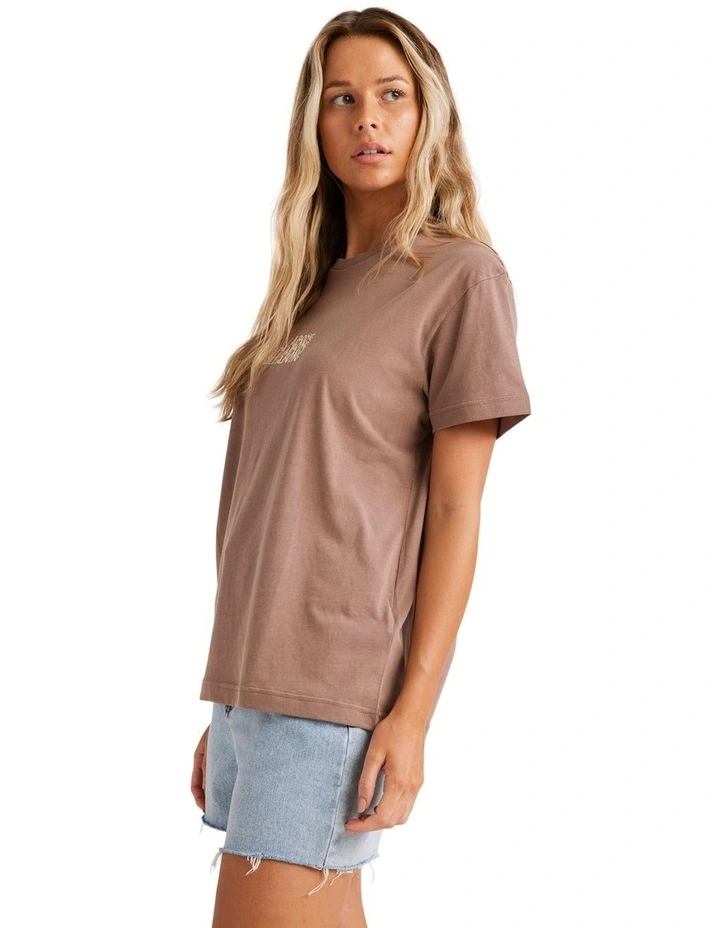 Surf High T-shirt in Brown image 3