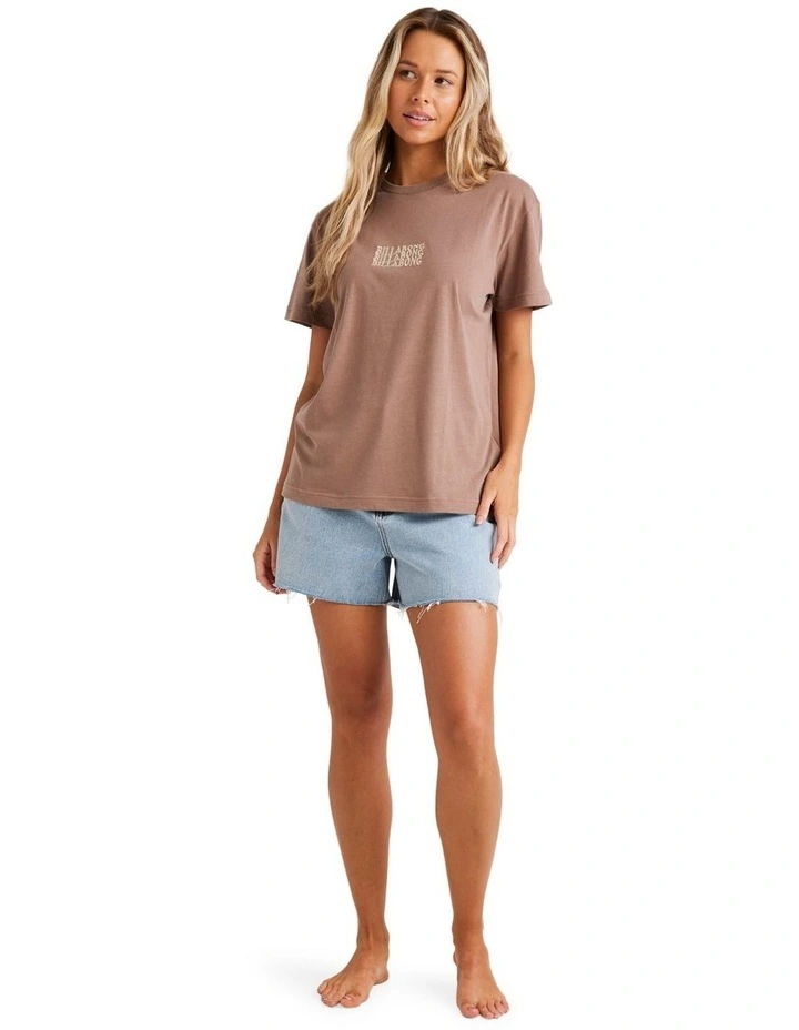 Surf High T-shirt in Brown image 5