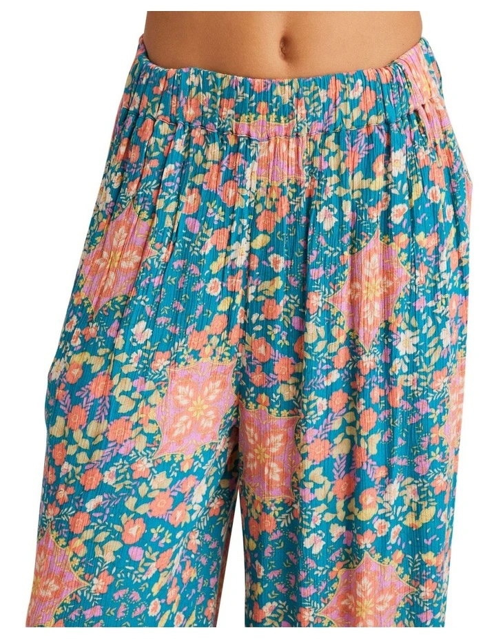 Sunrise Coast Follow Me Pants in Multi image 7