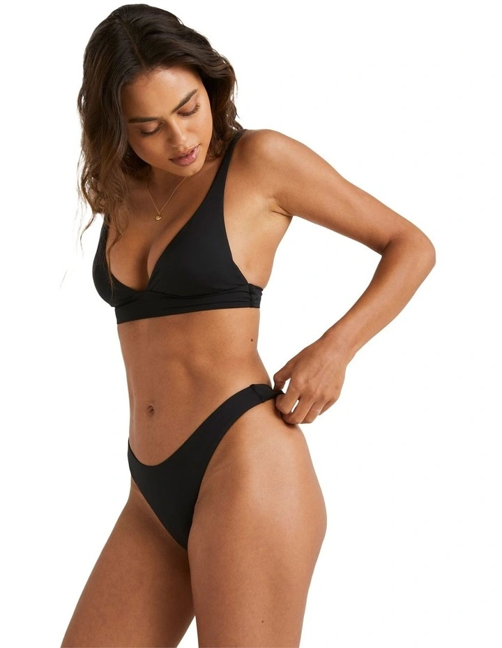 Sol Searcher Elongated Tri Bikini Top in Black Pebble image 3