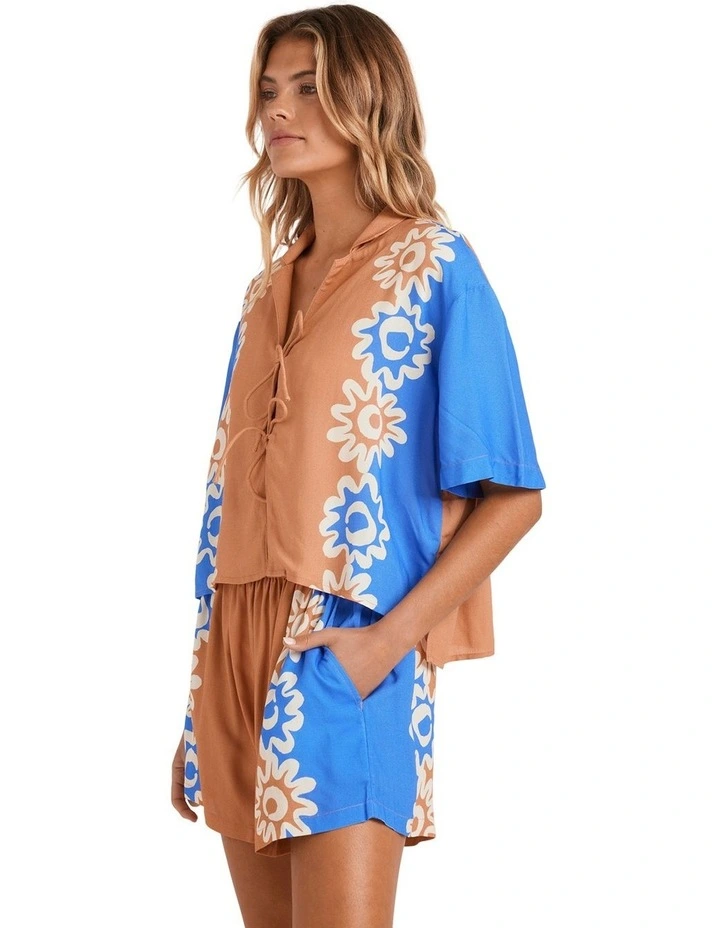 Trippin Dippin Short Sleeve Shirt in Multi image 3