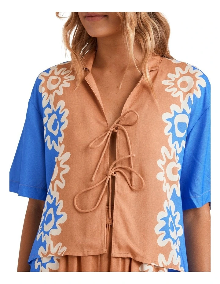 Trippin Dippin Short Sleeve Shirt in Multi image 4