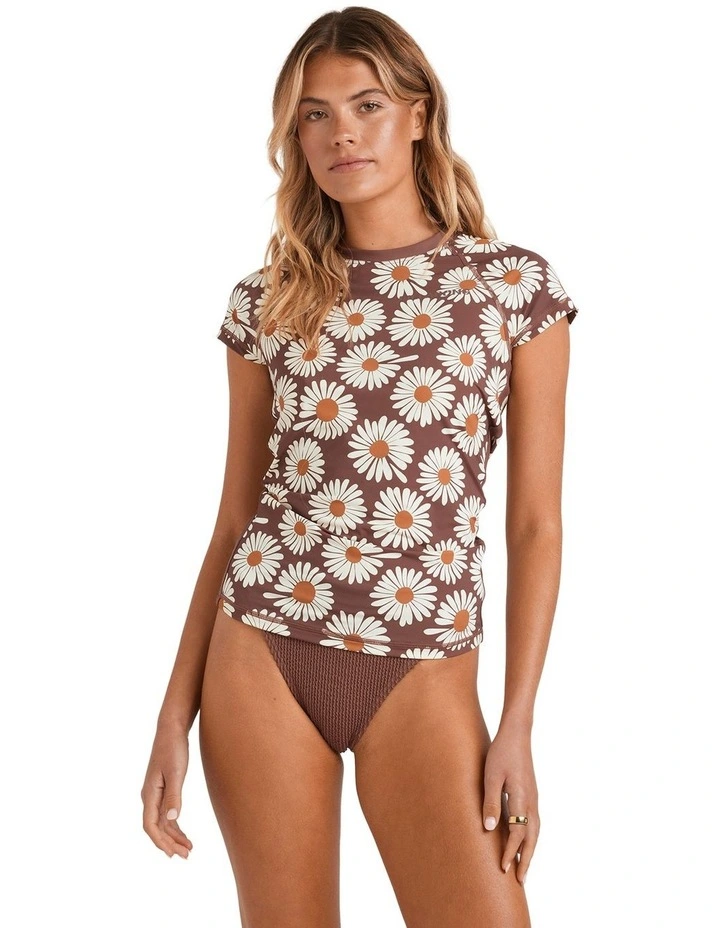 Wahine Short Sleeve Rash Vest in Brown image 1