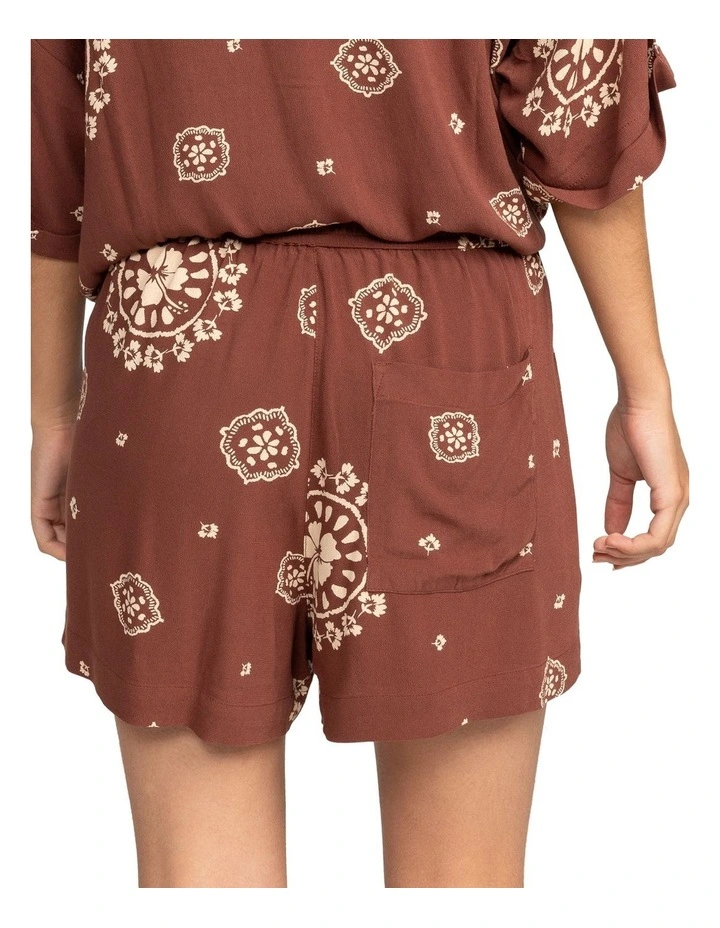 Lekeitio Break Elasticated Waist Beach Shorts in Root Beer image 2