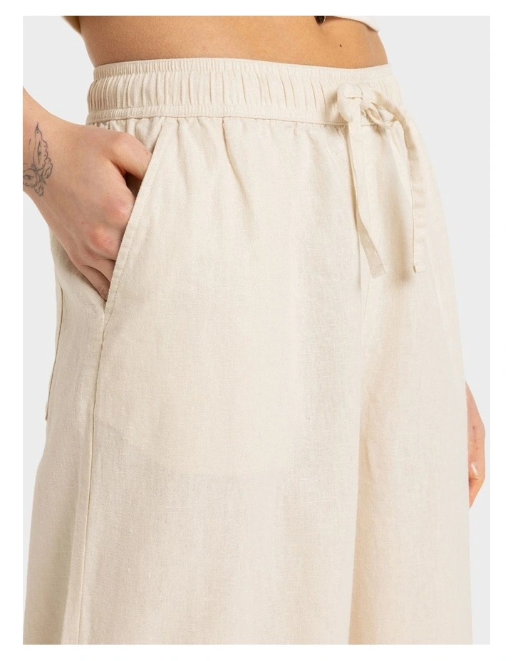 Lekeitio Break Mid Pant in Beige image 4