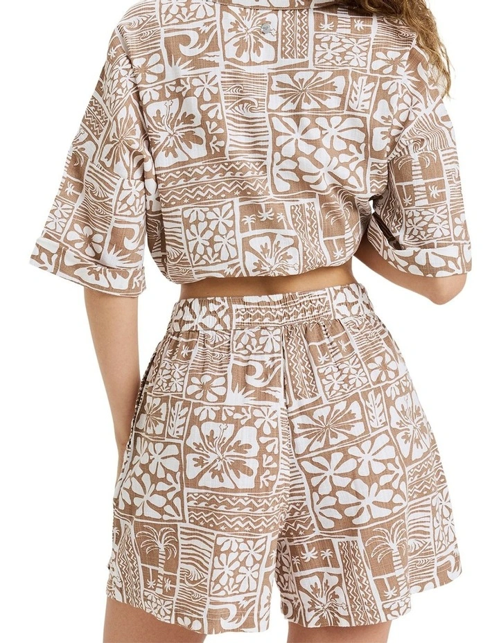Sol Vibes Elastic Waist Shorts in Woodsmoke Surf image 2