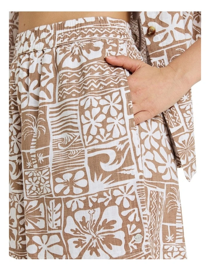 Sol Vibes Elastic Waist Shorts in Woodsmoke Surf image 4