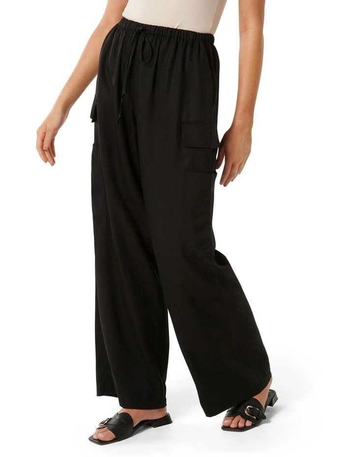 Elsie Elastic Waist Cargo Pants in Black image 3