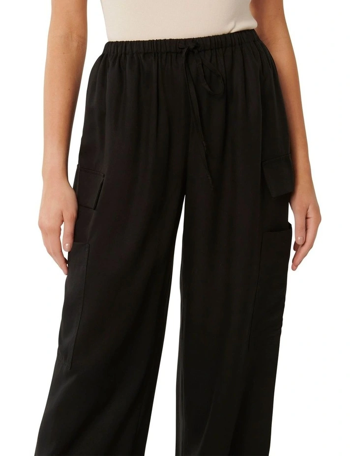 Elsie Elastic Waist Cargo Pants in Black image 4