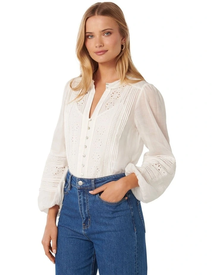 Inez Keyhole Trim Spliced Blouse in White image 3
