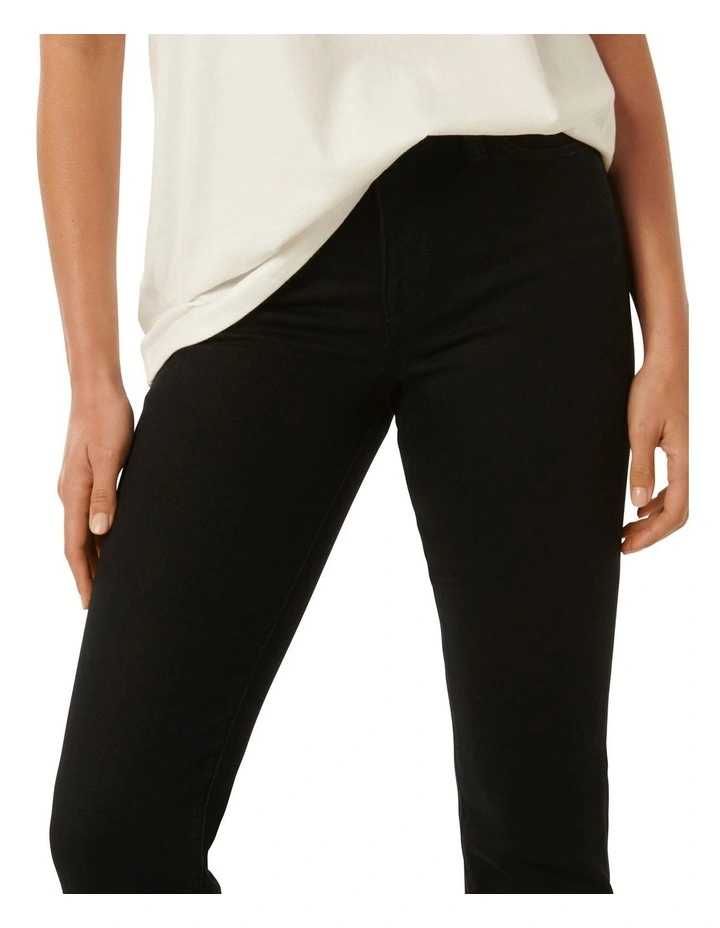 Straight Leg Cropped Jeans in Black image 4