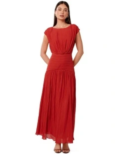 Lila Crinkle Maxi Dress in Ruby Red