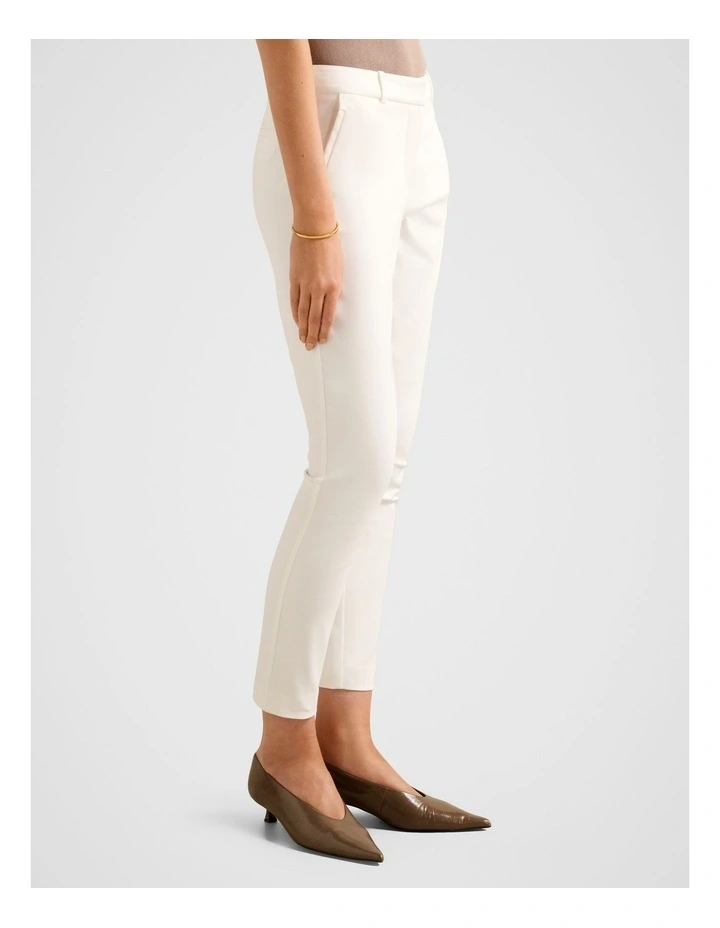 Grace 7/8th Slim Pants in White image 3