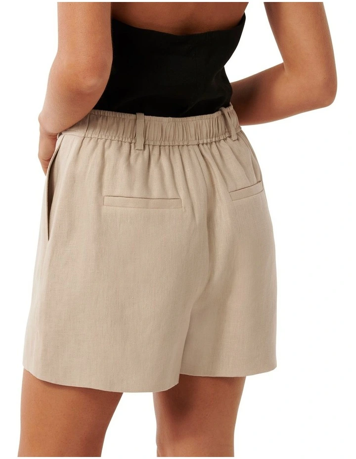 Olympia Linen Shorts in Beige image 2
