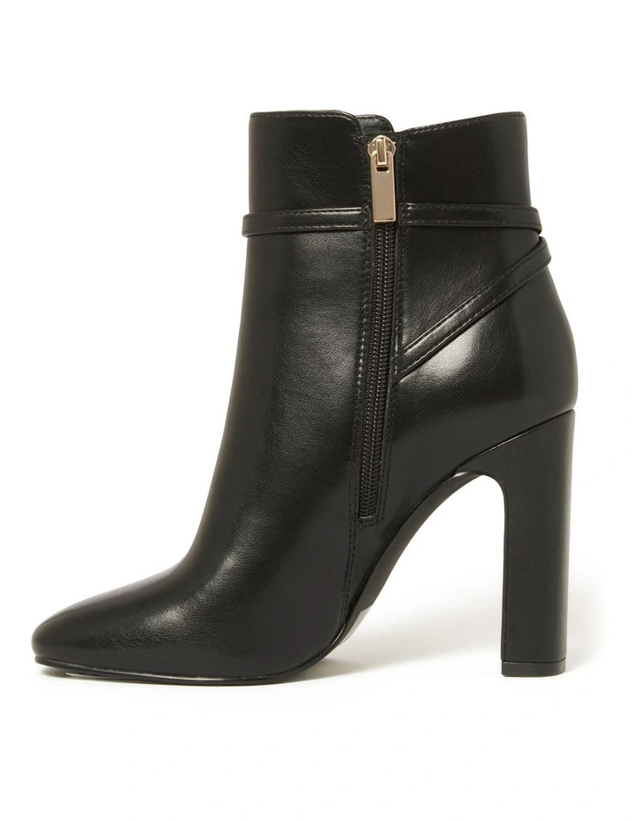 Renata Hardwear Heeled Boots in Black image 4