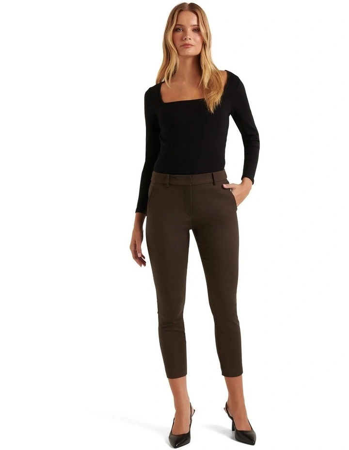 Grace 7/8th Slim Pants in Brown image 5