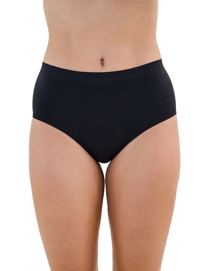 Seamless Soft Full Brief in Black image 1