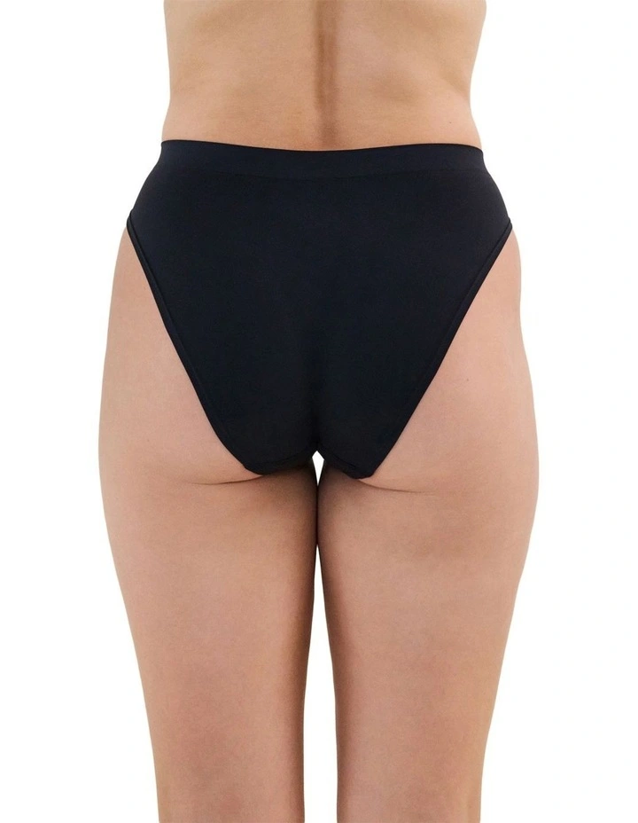 Ziggy Ruched Tee in Black image 4