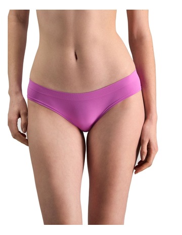Radiant Orchid colour