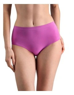 Seamless Soft Full Brief in Radiant Orchid