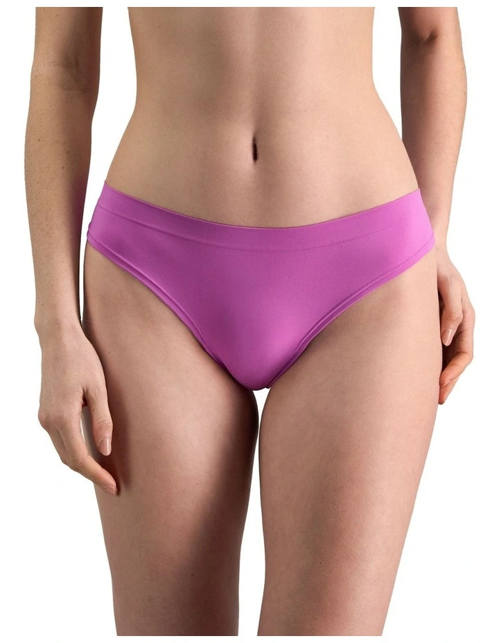 Seamless Soft Thong in Radiant Orchid image 1