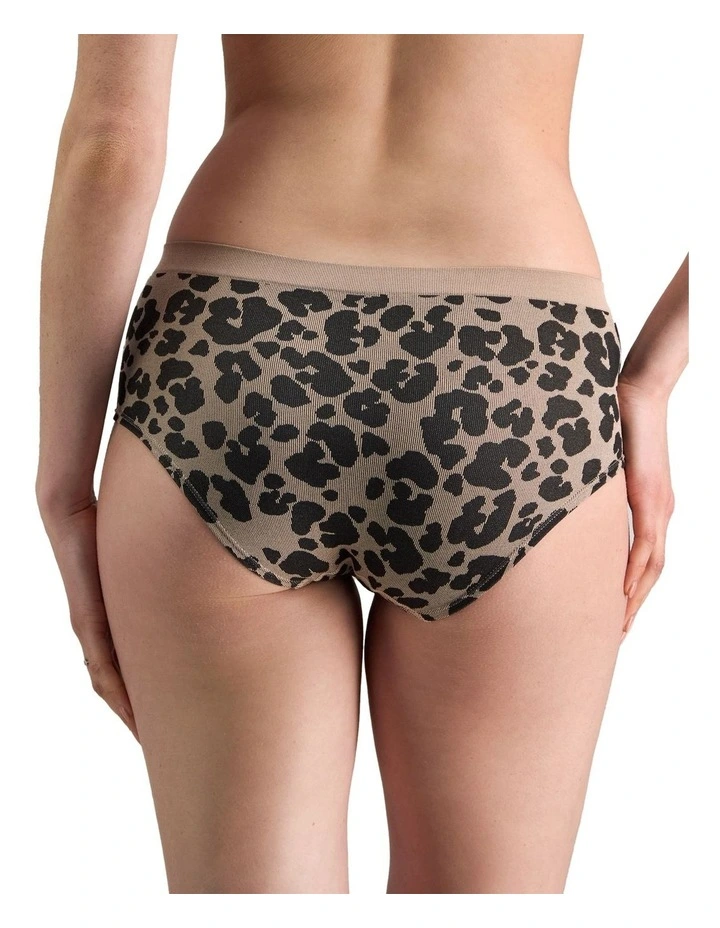 Seamless Jacquard Full Brief in Leopard Lover image 2