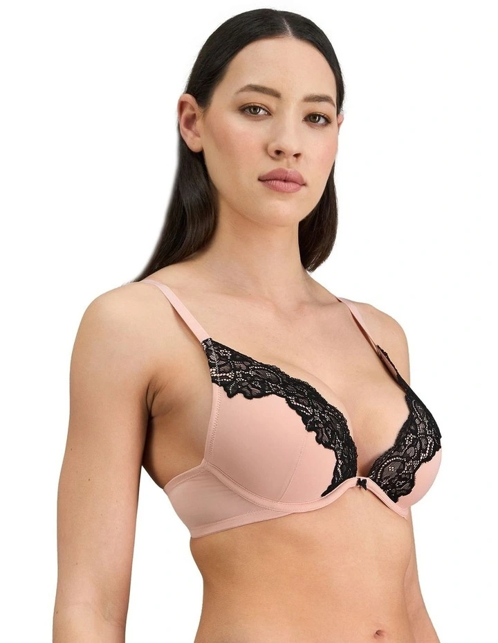 Aziza Contour Bra in Pink image 3