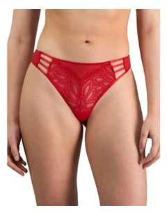 Lorna Thong in Salsa