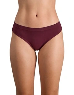 Seamless Soft Thong in Fig