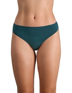 Au Naturel Thong in Mediterranea
