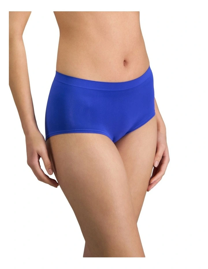Seamless Soft Full Brief in Dazzling Blue image 4