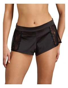 Lace Impact Short in Black