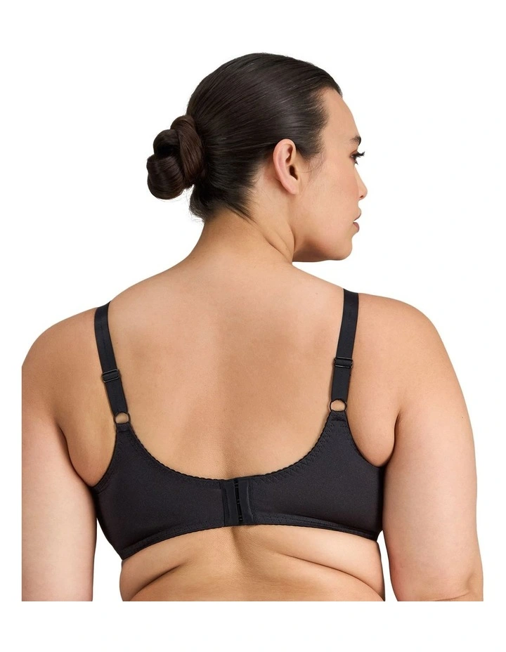 Classic Underwire Underwire Bra in Black image 2
