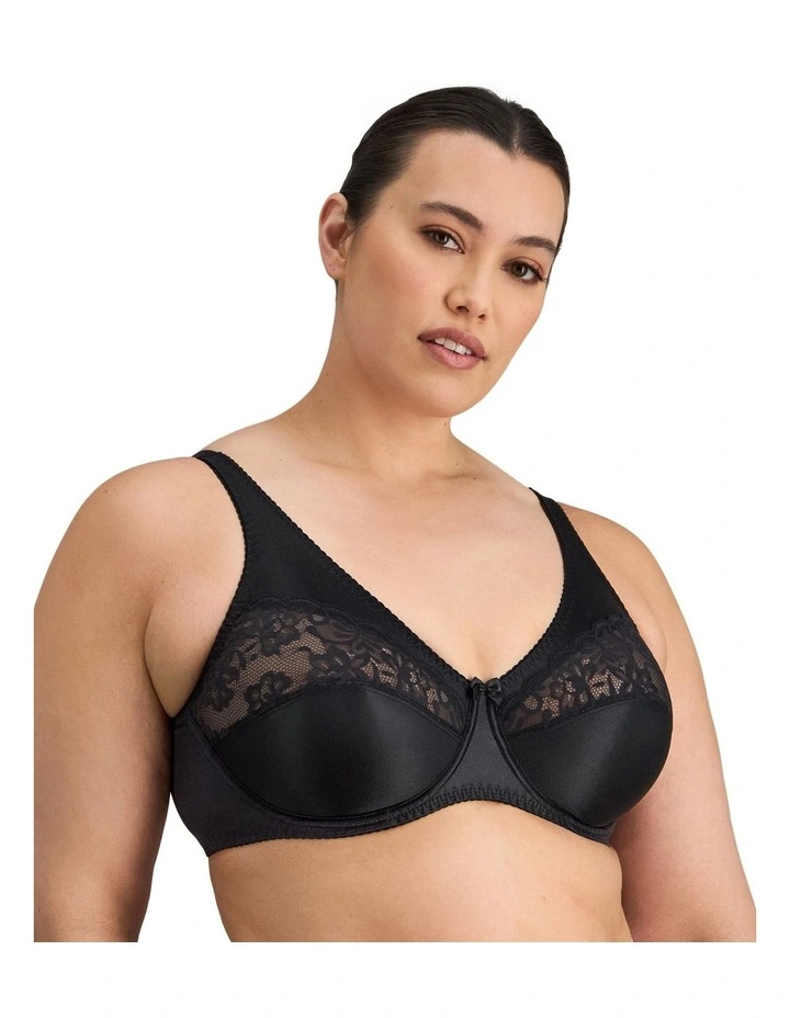 Classic Underwire Underwire Bra in Black image 3