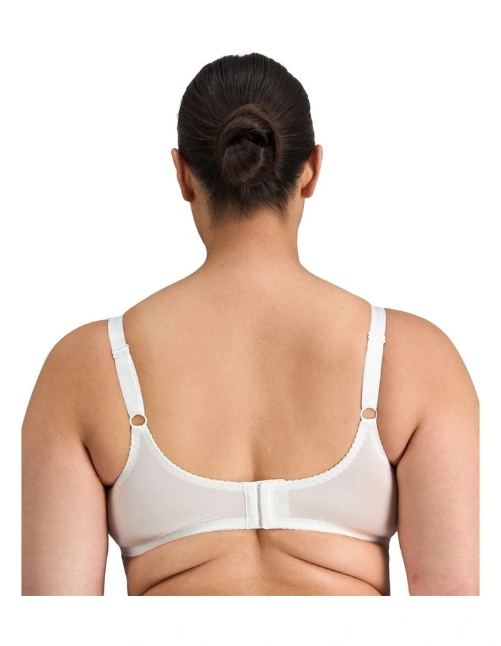 Classic Underwire Underwire Bra in White image 2