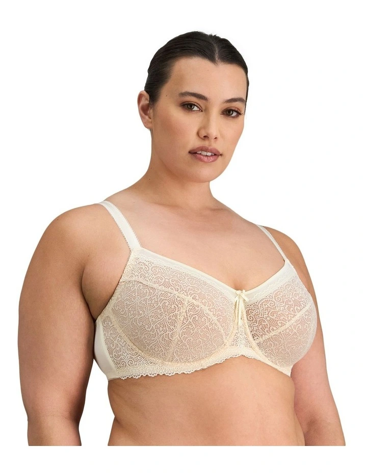 Delicate Lace Underwire Bra in Ivory/Cream Tan image 3
