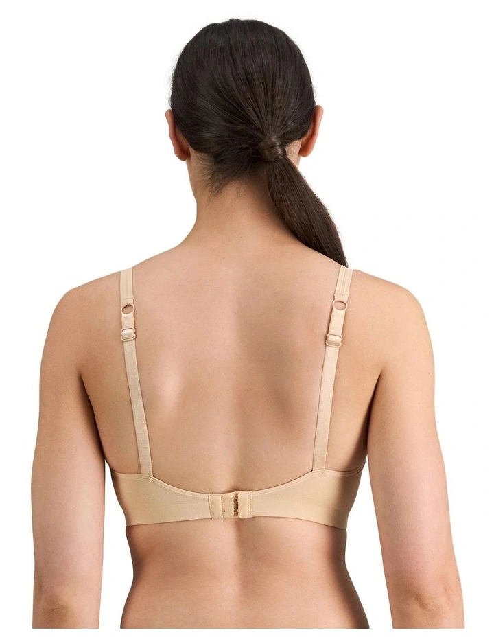 Simply Seamless Contour Bra in Nude image 2