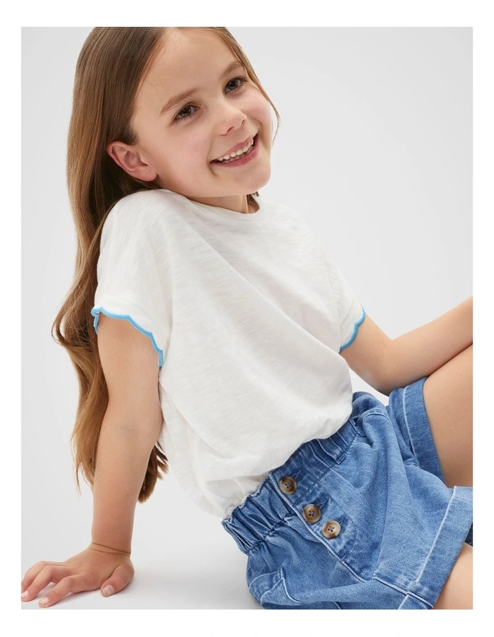Scallop Detail Tee in Canvas image 1