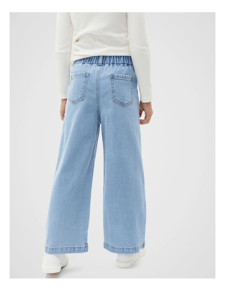 Essential Straight Jean in Clean Blue Wash image 2