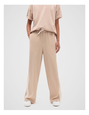 Neutral colour